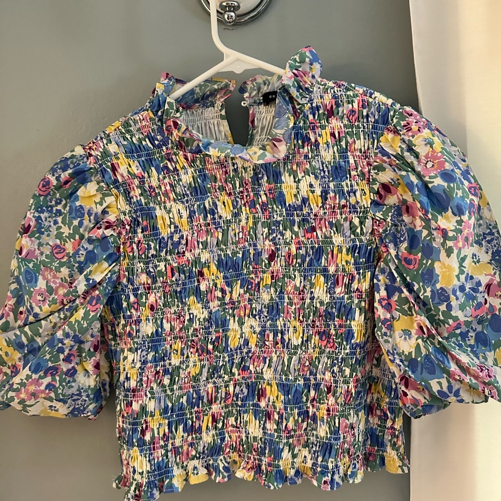 En Saison puff sleeve top